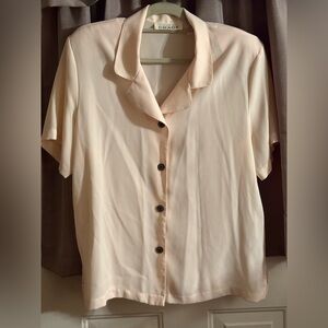 Vintage Ladies Button- down short sleeve blouse . Chaus - sz  18  shoulder pads